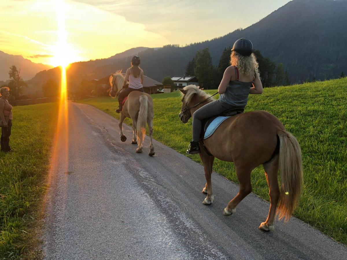 Hexenhaus Appartamento Hüttau Esterno foto